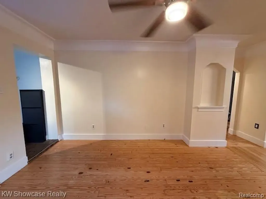 609 Elkinford Drive White Lake Charter Township MI 48383