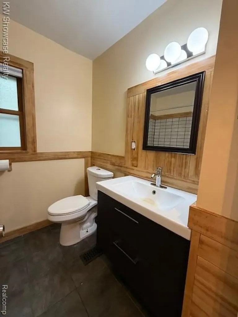 609 Elkinford Drive White Lake Charter Township MI 48383