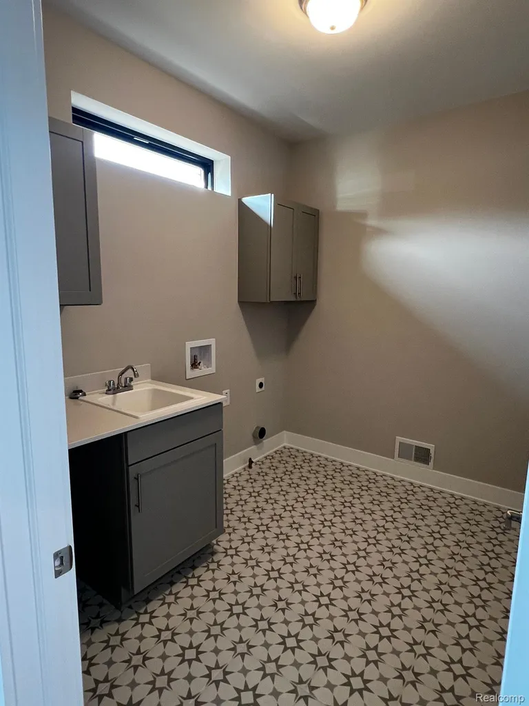 60657 Town Square Street Lyon Charter Township MI 48165