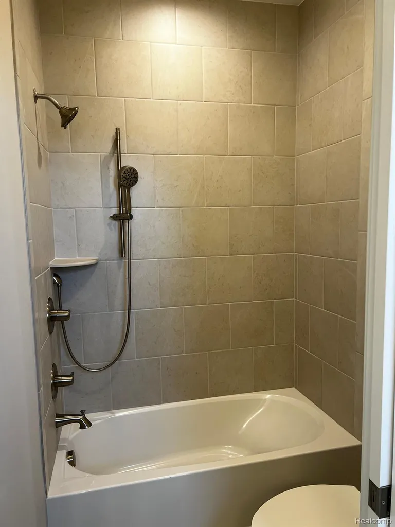 60657 Town Square Street Lyon Charter Township MI 48165
