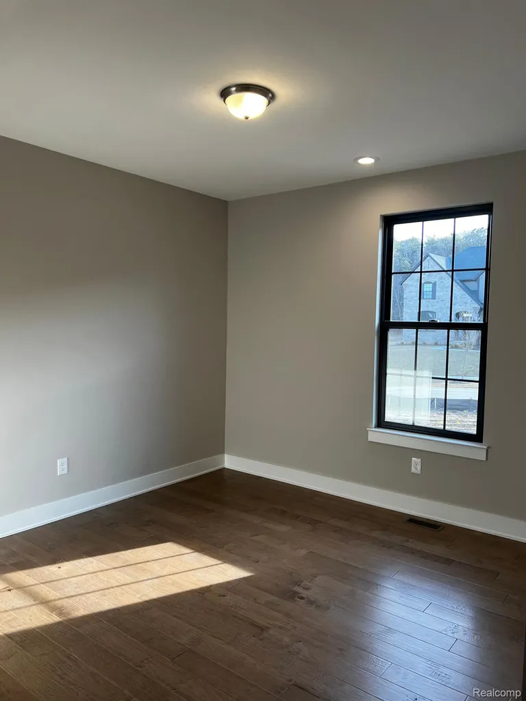 60657 Town Square Street Lyon Charter Township MI 48165