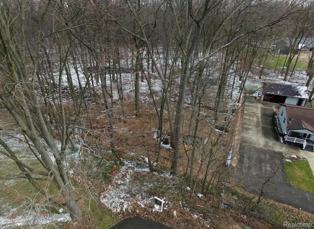 00 Gilbo Waterford Charter Township MI 48328