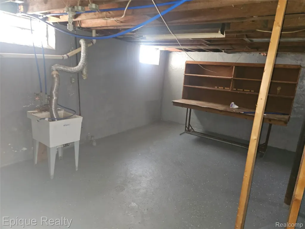 6166 Farmbrook Street Detroit City MI 48224