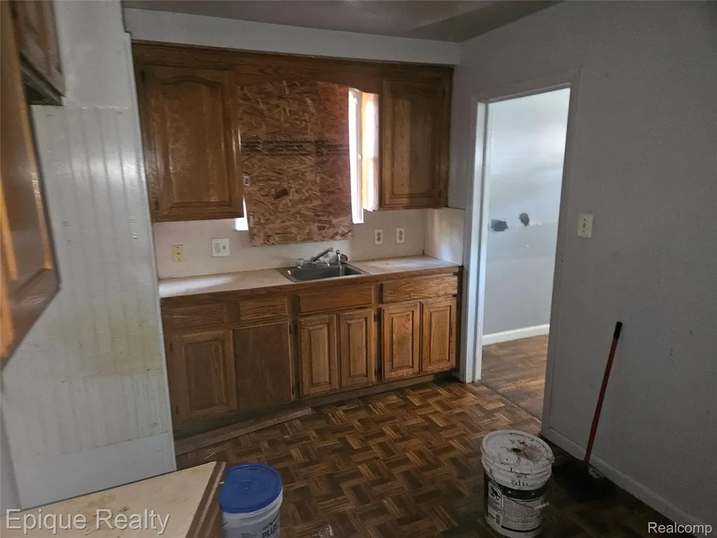 6166 Farmbrook Street Detroit City MI 48224