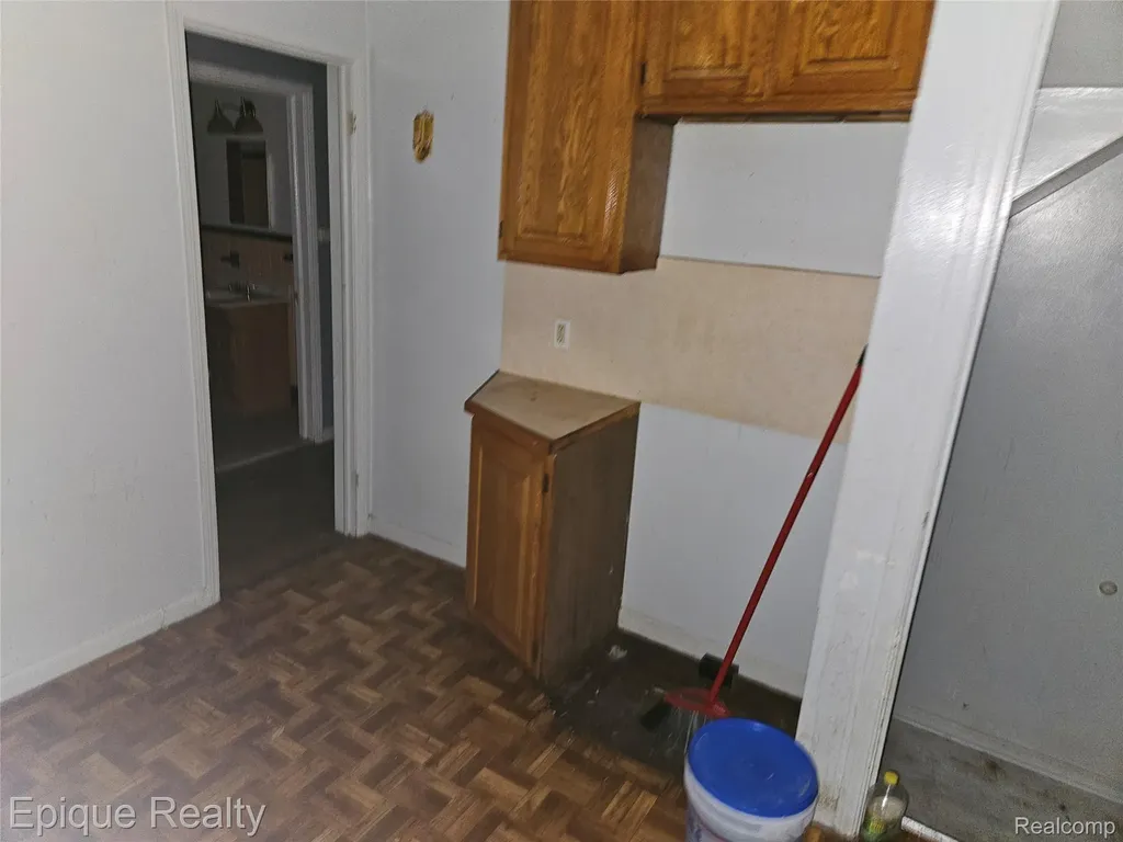 6166 Farmbrook Street Detroit City MI 48224