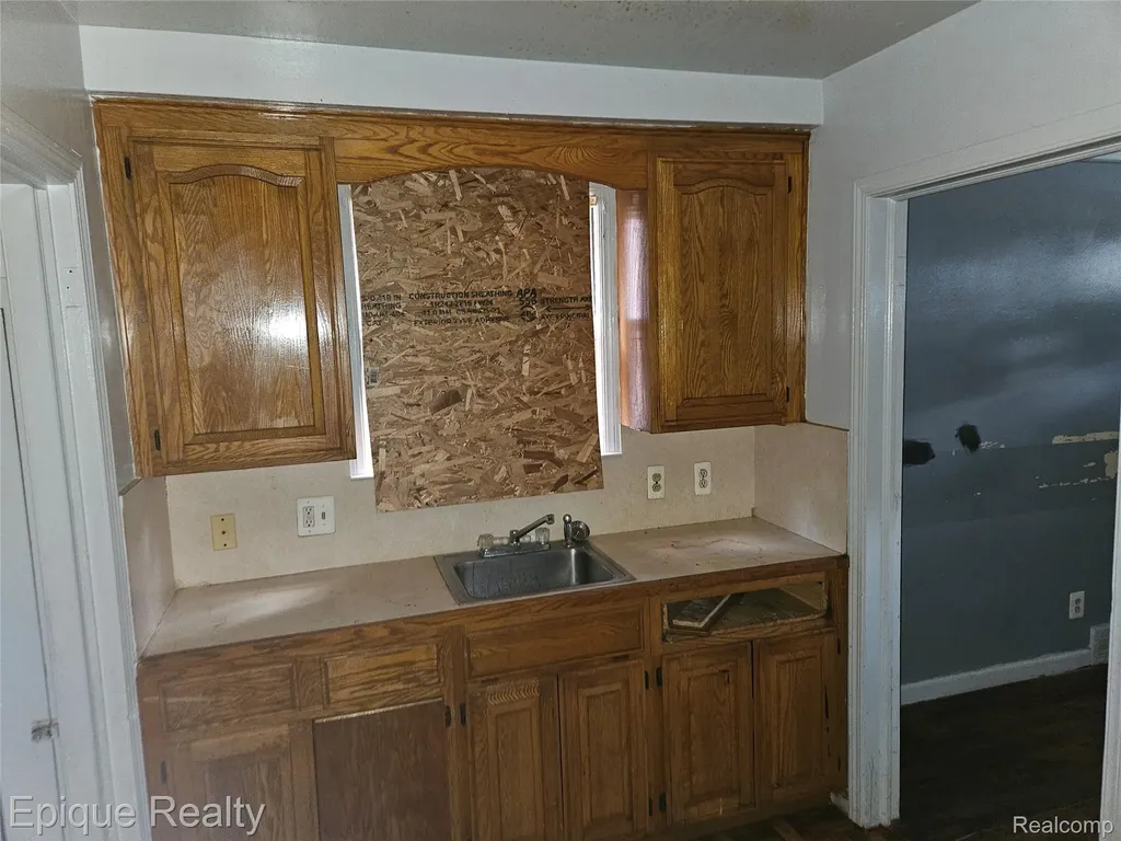 6166 Farmbrook Street Detroit City MI 48224
