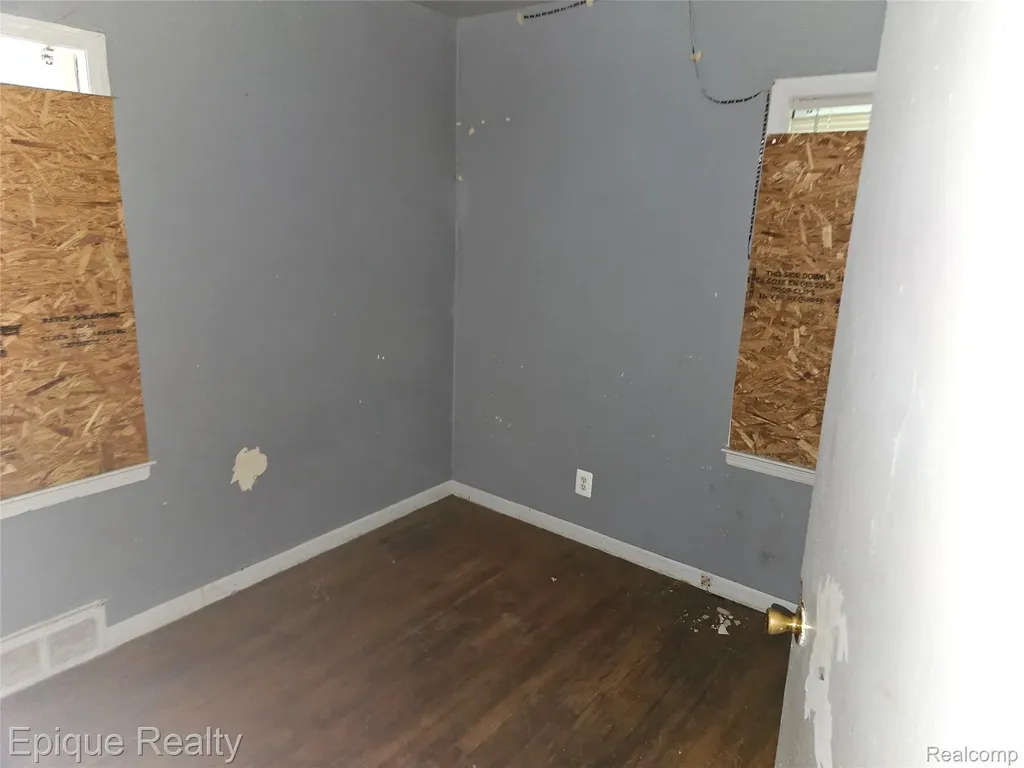 6166 Farmbrook Street Detroit City MI 48224