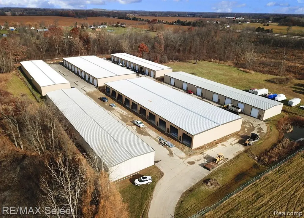 11205 Phoenix Drive Fenton Charter Township MI 48430