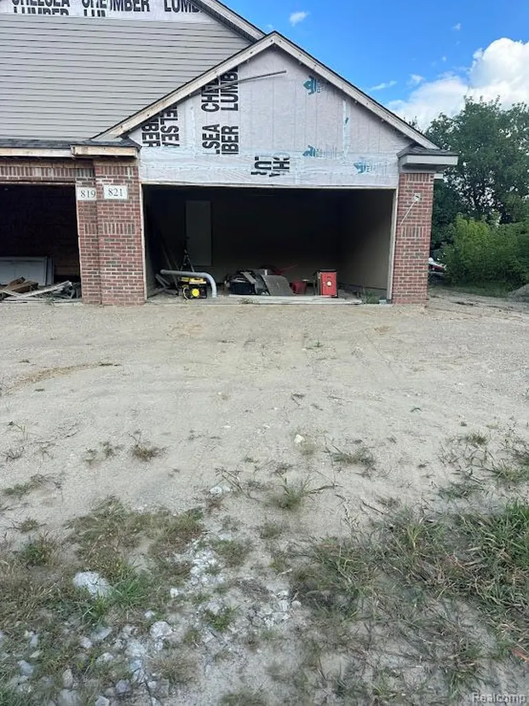 821 Chelsea Ridge Court Howell City MI 48843