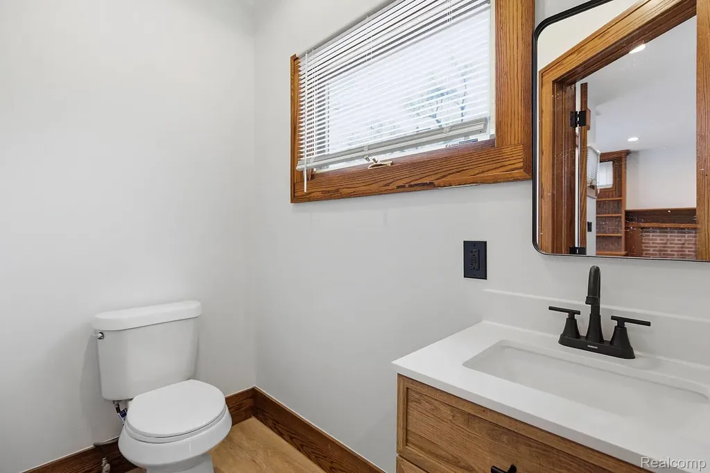 124 E Windemere Avenue Royal Oak City MI 48073