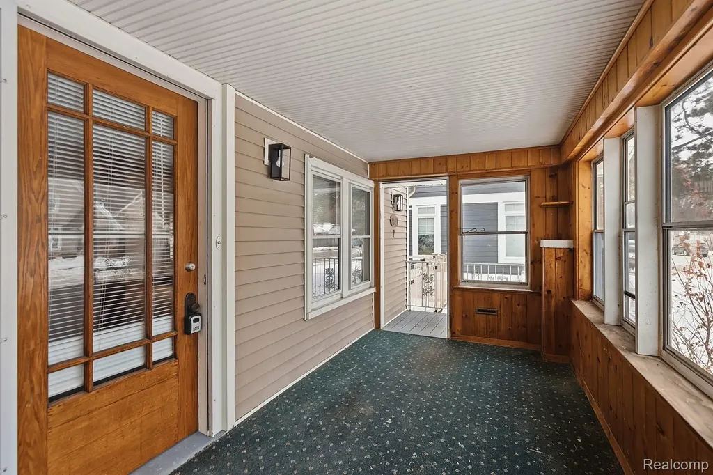 124 E Windemere Avenue Royal Oak City MI 48073