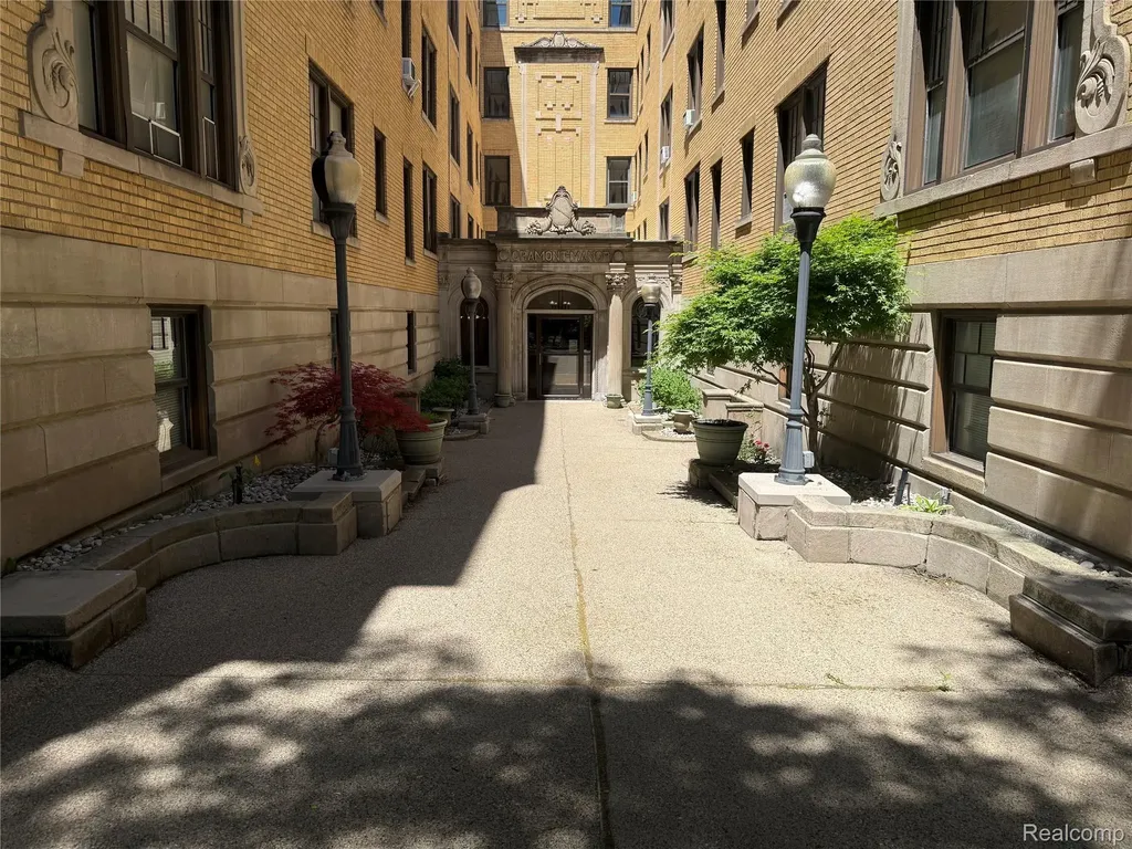 120 Seward Street Detroit City MI 48202