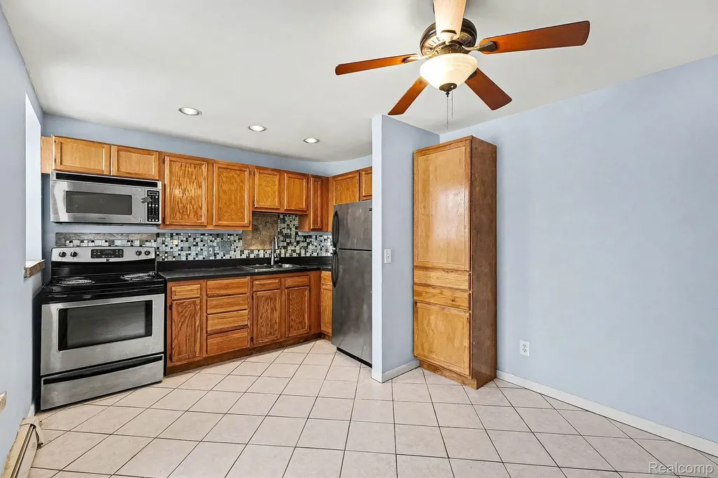 120 Seward Street Detroit City MI 48202