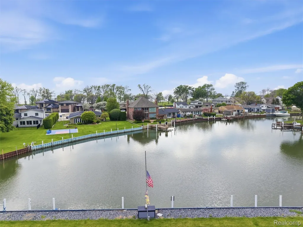37645 Lakeville Street Harrison Charter Township MI 48045