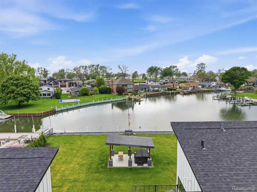 37645 Lakeville Street Harrison Charter Township MI 48045