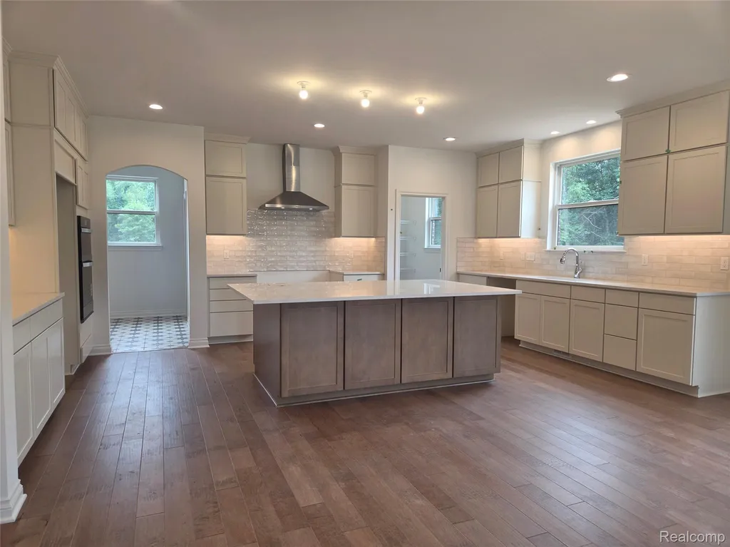 60671 Town Square Street Lyon Charter Township MI 48165