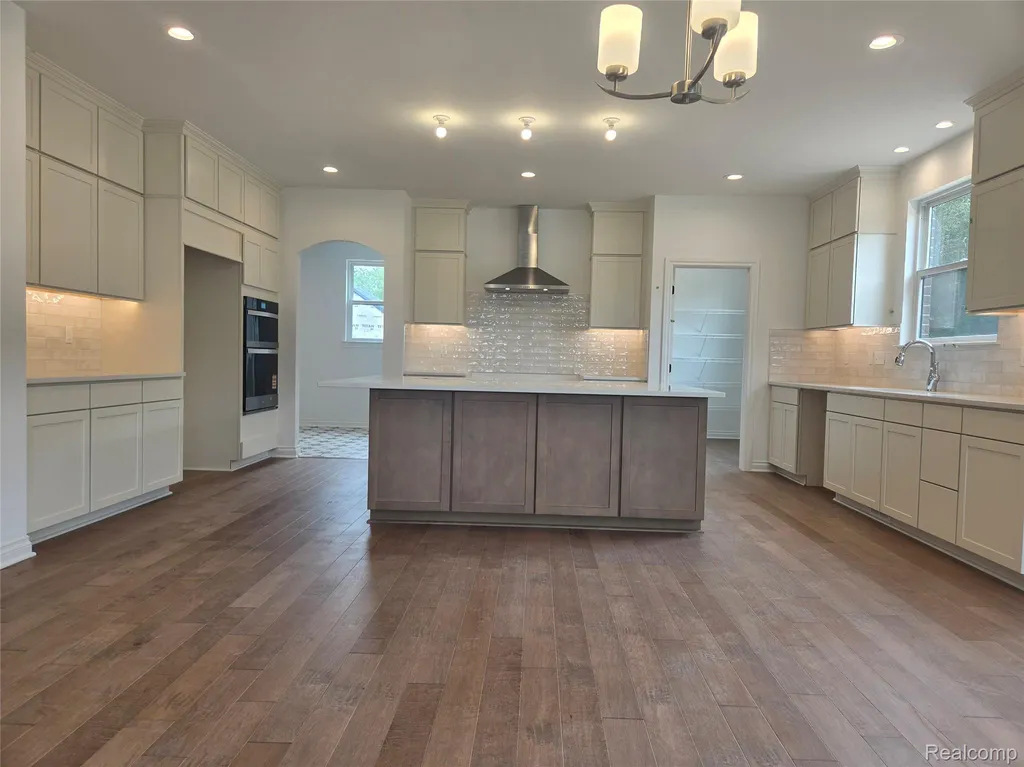 60671 Town Square Street Lyon Charter Township MI 48165