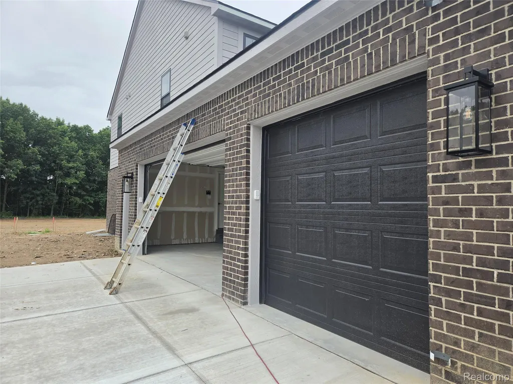 60671 Town Square Street Lyon Charter Township MI 48165