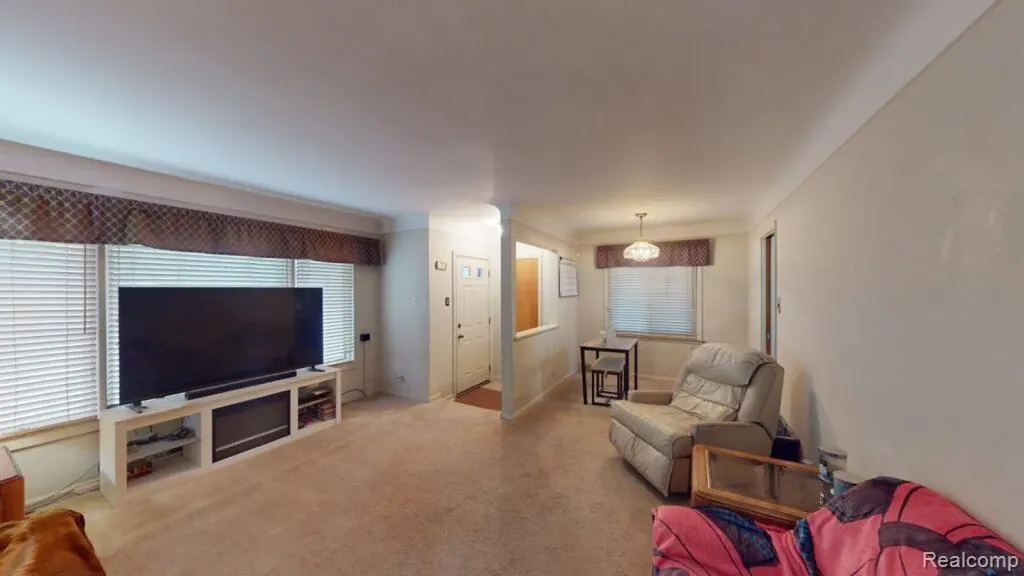 20201 Lochmoor Street Harper Woods City MI 48225