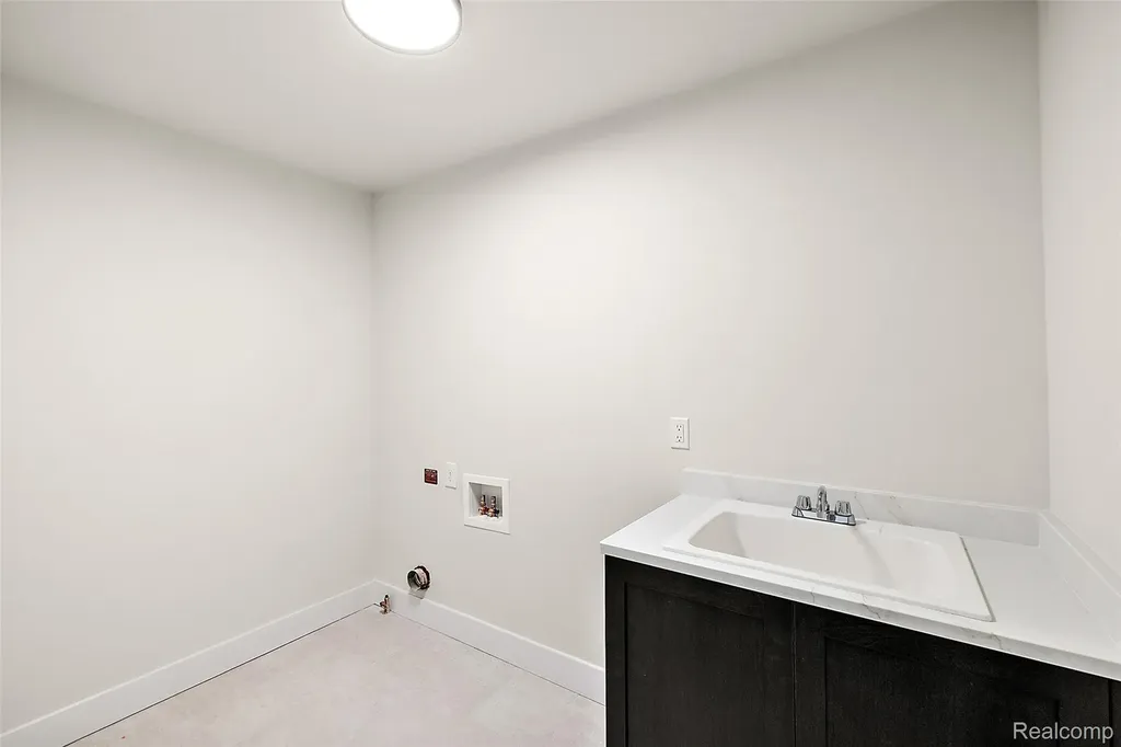17824 Biscayne Drive Macomb Township MI 48042