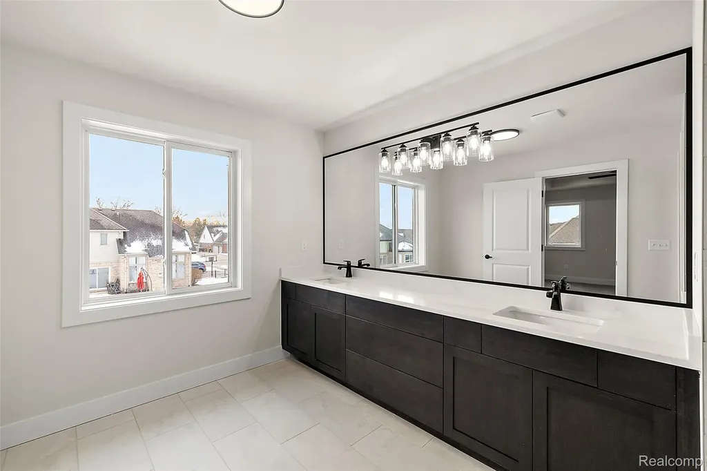 17824 Biscayne Drive Macomb Township MI 48042