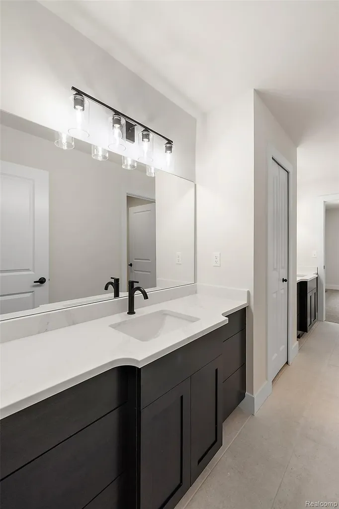 17824 Biscayne Drive Macomb Township MI 48042
