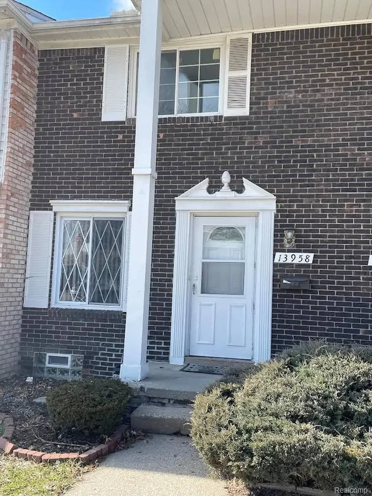13958 Champagne Drive Sterling Heights City MI 48312