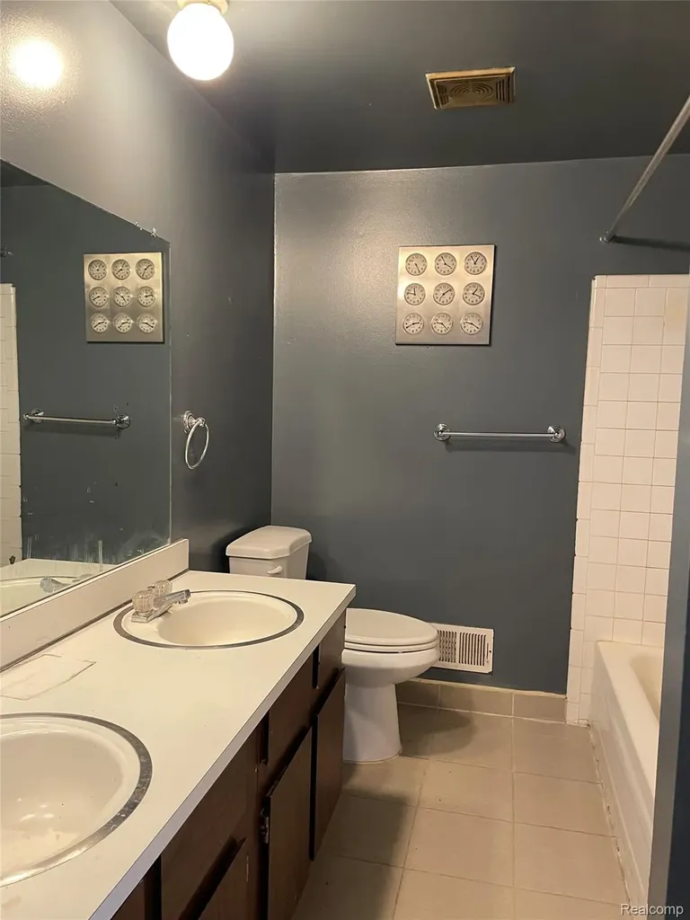 13958 Champagne Drive Sterling Heights City MI 48312
