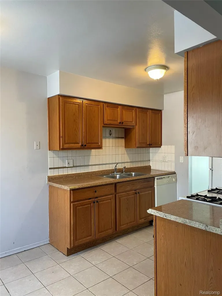 13958 Champagne Drive Sterling Heights City MI 48312