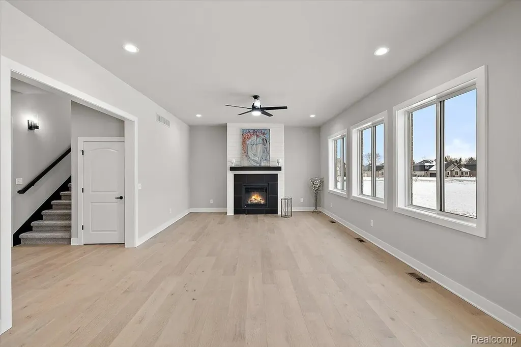 17827 Biscayne Drive Macomb Township MI 48042