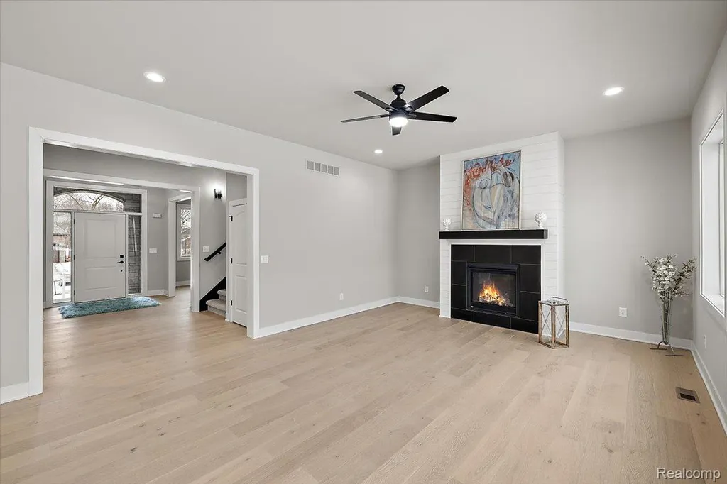 17827 Biscayne Drive Macomb Township MI 48042