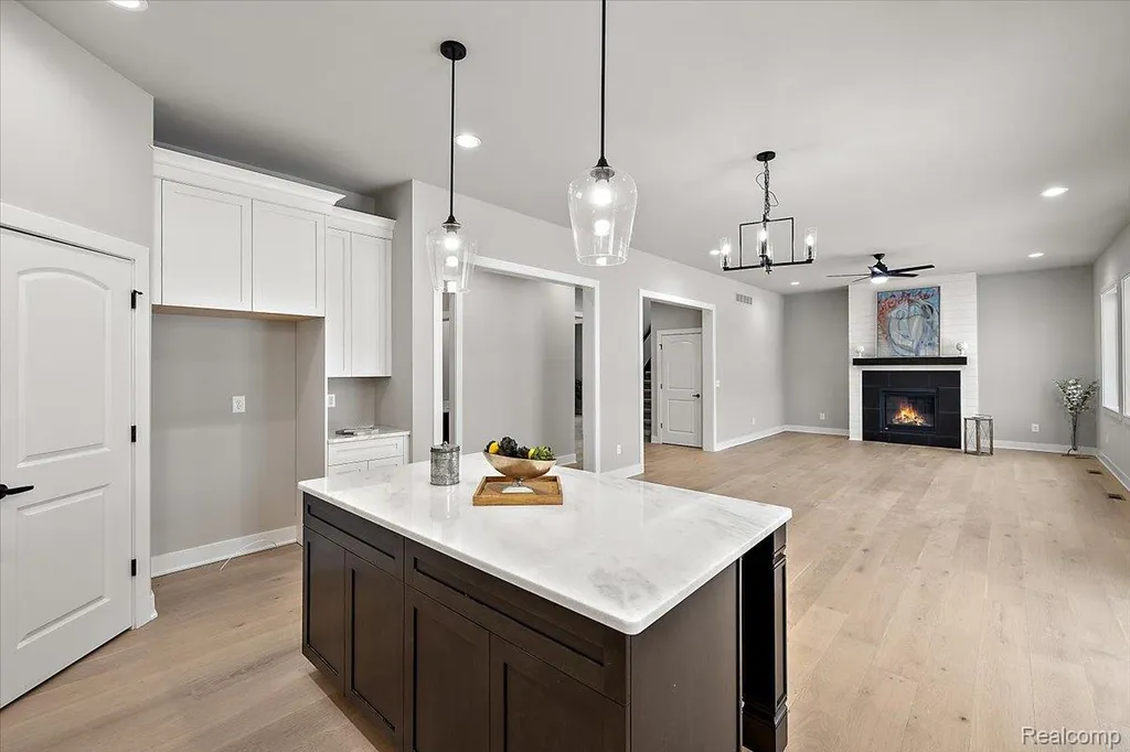 17827 Biscayne Drive Macomb Township MI 48042