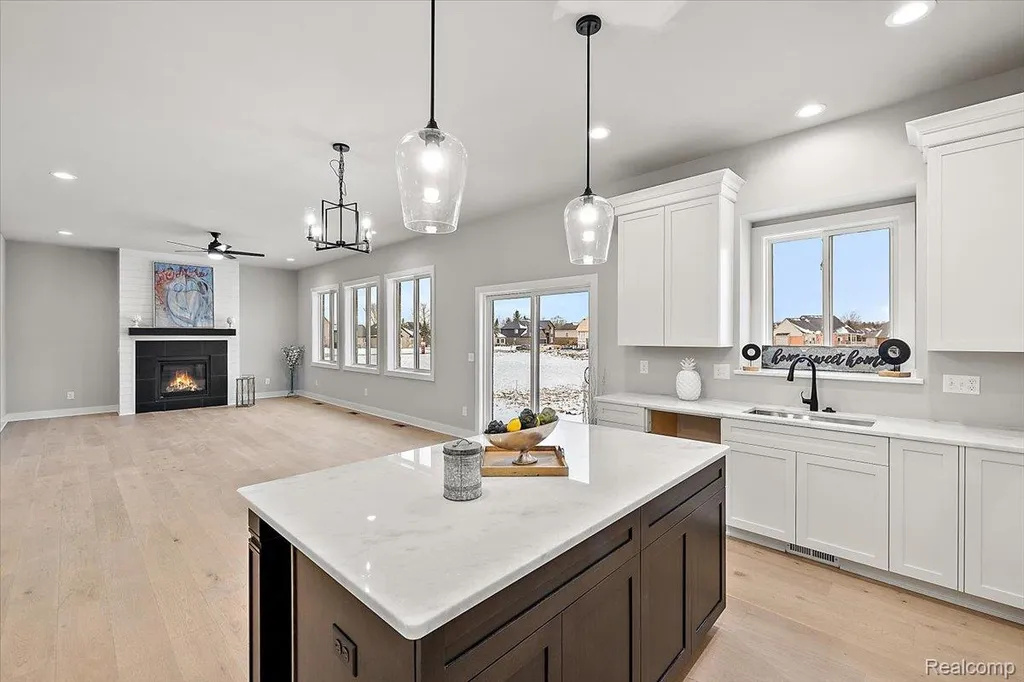 17827 Biscayne Drive Macomb Township MI 48042