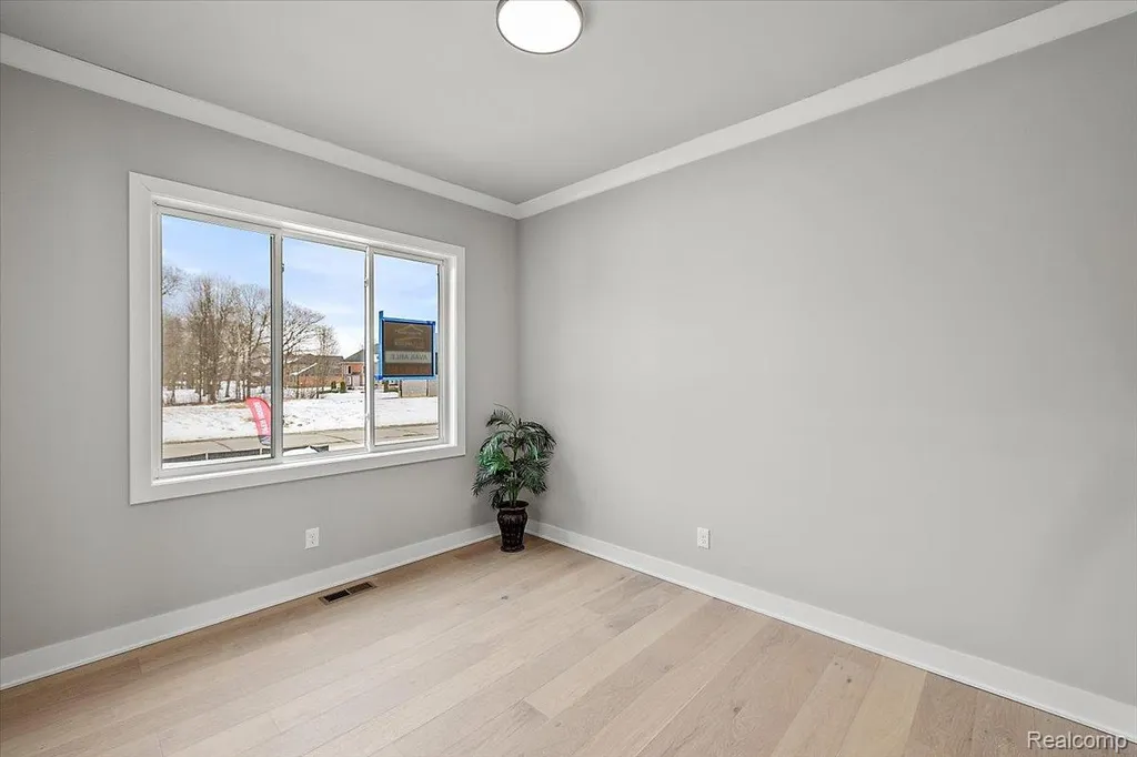 17827 Biscayne Drive Macomb Township MI 48042