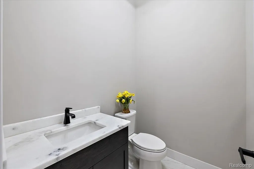 17827 Biscayne Drive Macomb Township MI 48042
