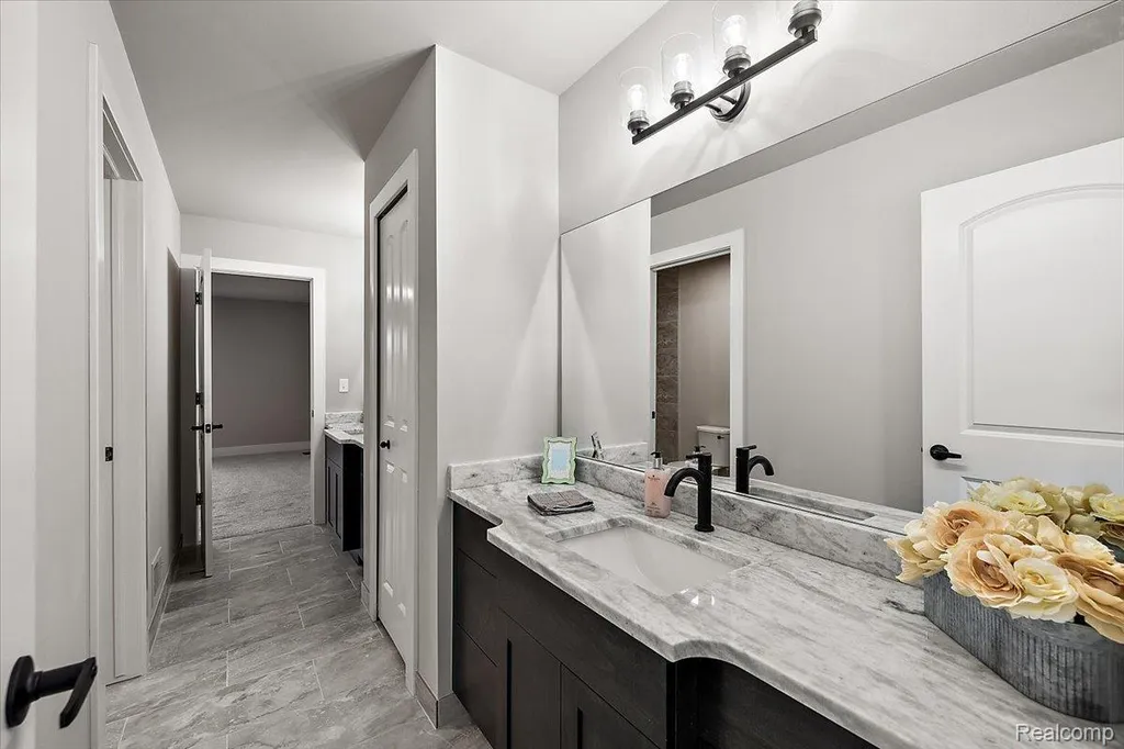 17827 Biscayne Drive Macomb Township MI 48042