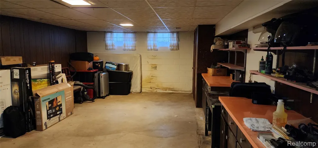 21792 Elmwood Avenue Eastpointe City MI 48021