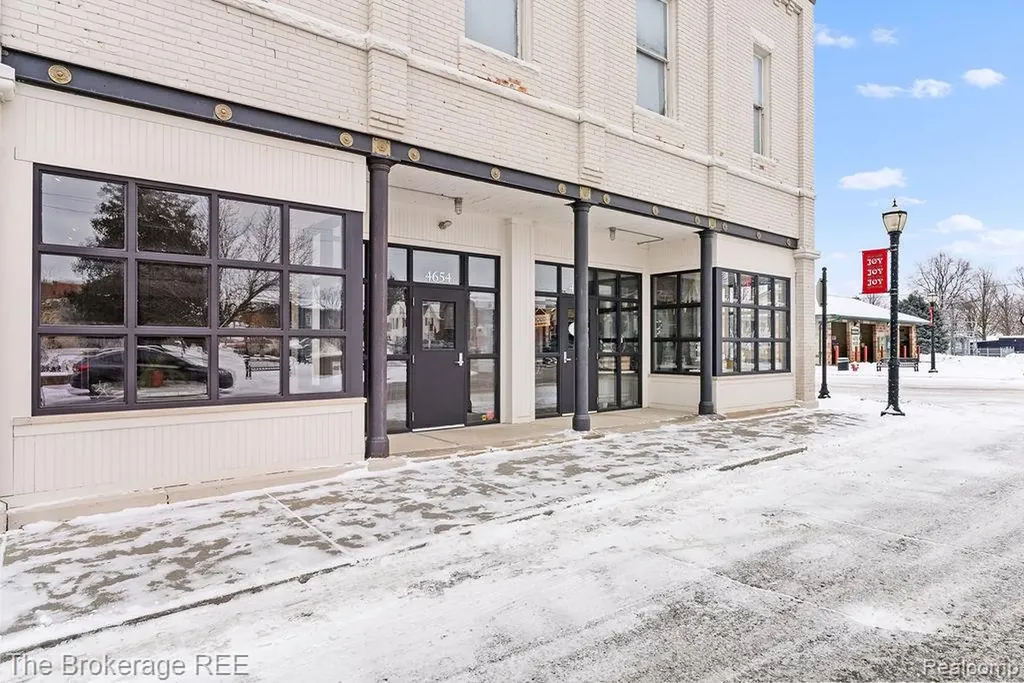 4654 Water Street Columbiaville Village MI 48421