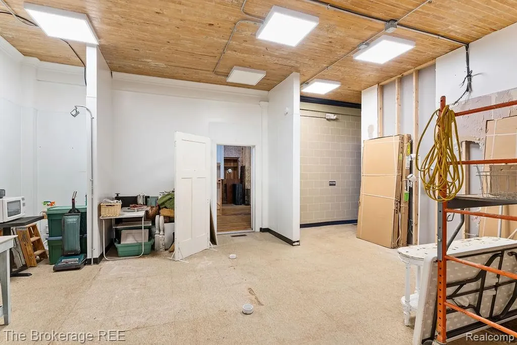 4654 Water Street Columbiaville Village MI 48421
