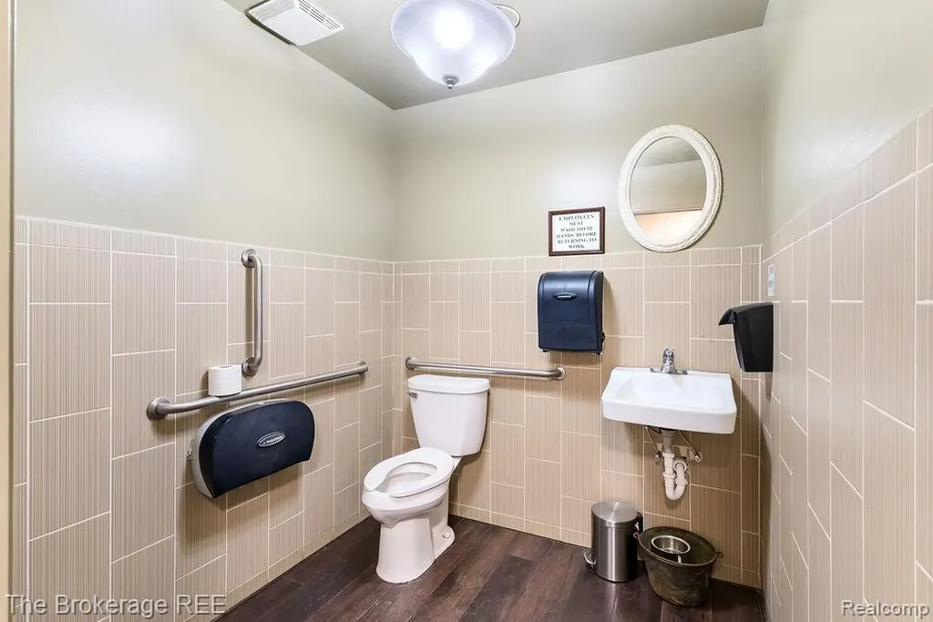 4654 Water Street Columbiaville Village MI 48421