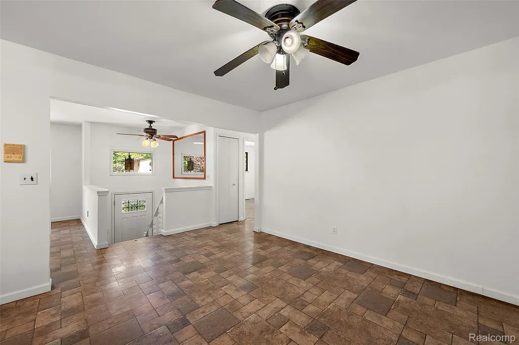 7427 Emerson Washington Township MI 48094