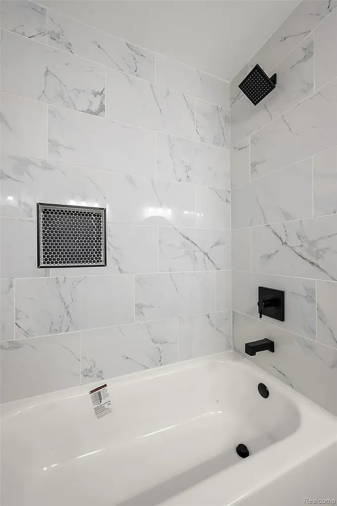 7427 Emerson Washington Township MI 48094