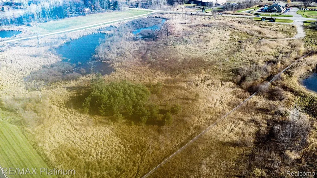 V/l Old Us 23 Hartland Township MI 48843