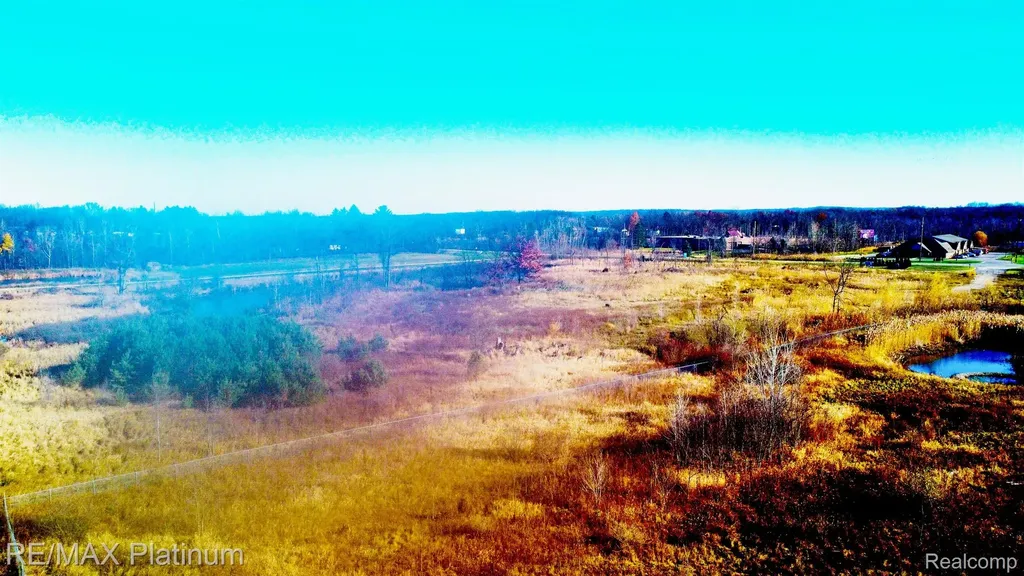 V/l Old Us 23 Hartland Township MI 48843