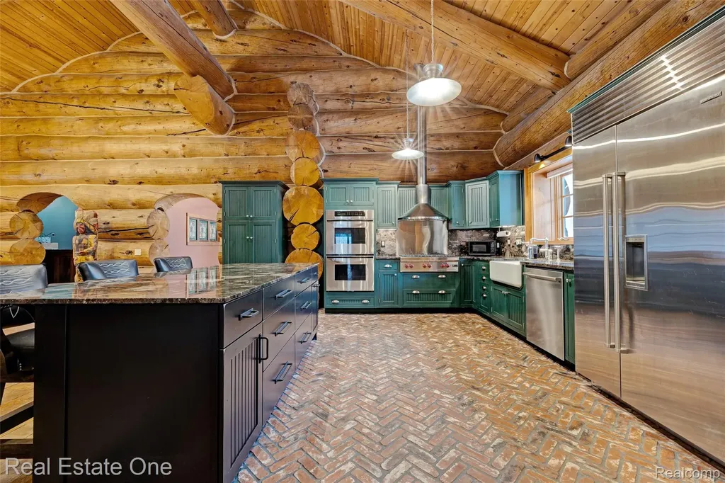 4340 Lahring Road Holly Township MI 48442