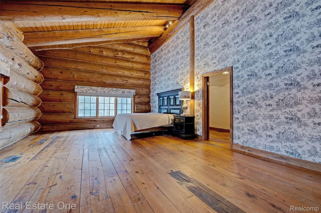 4340 Lahring Road Holly Township MI 48442