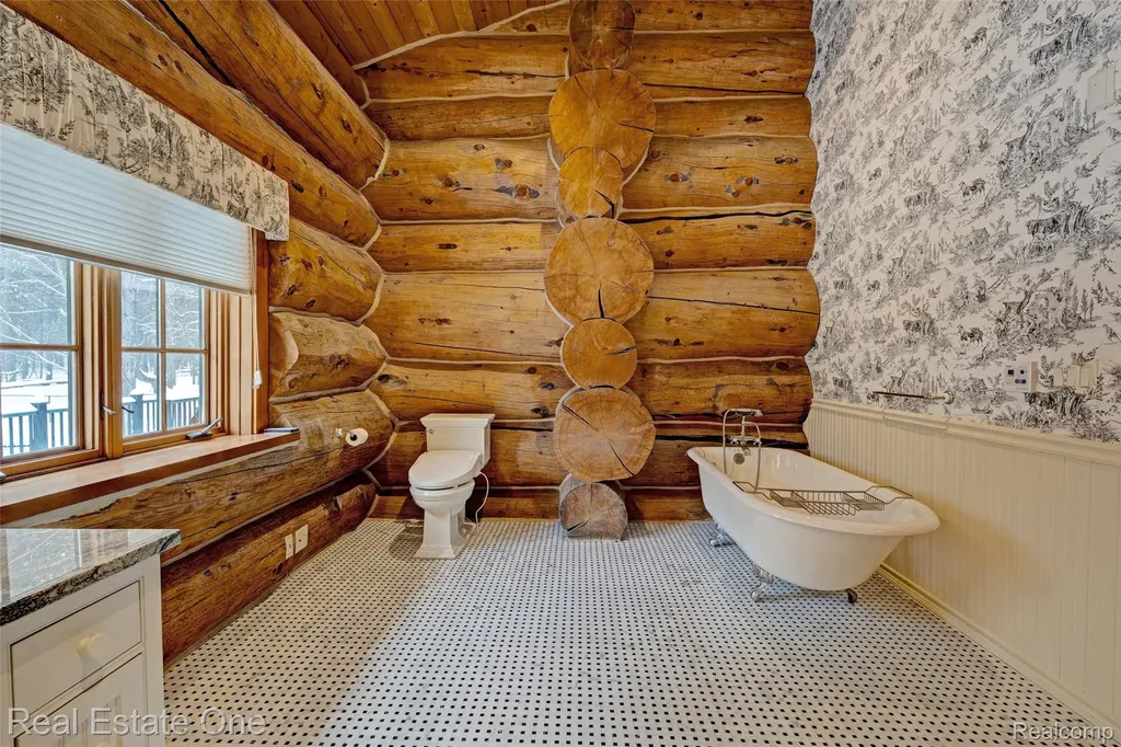 4340 Lahring Road Holly Township MI 48442