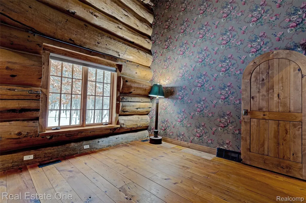 4340 Lahring Road Holly Township MI 48442