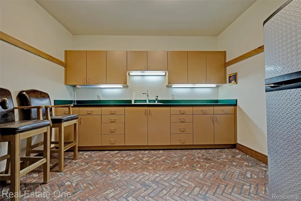 4340 Lahring Road Holly Township MI 48442