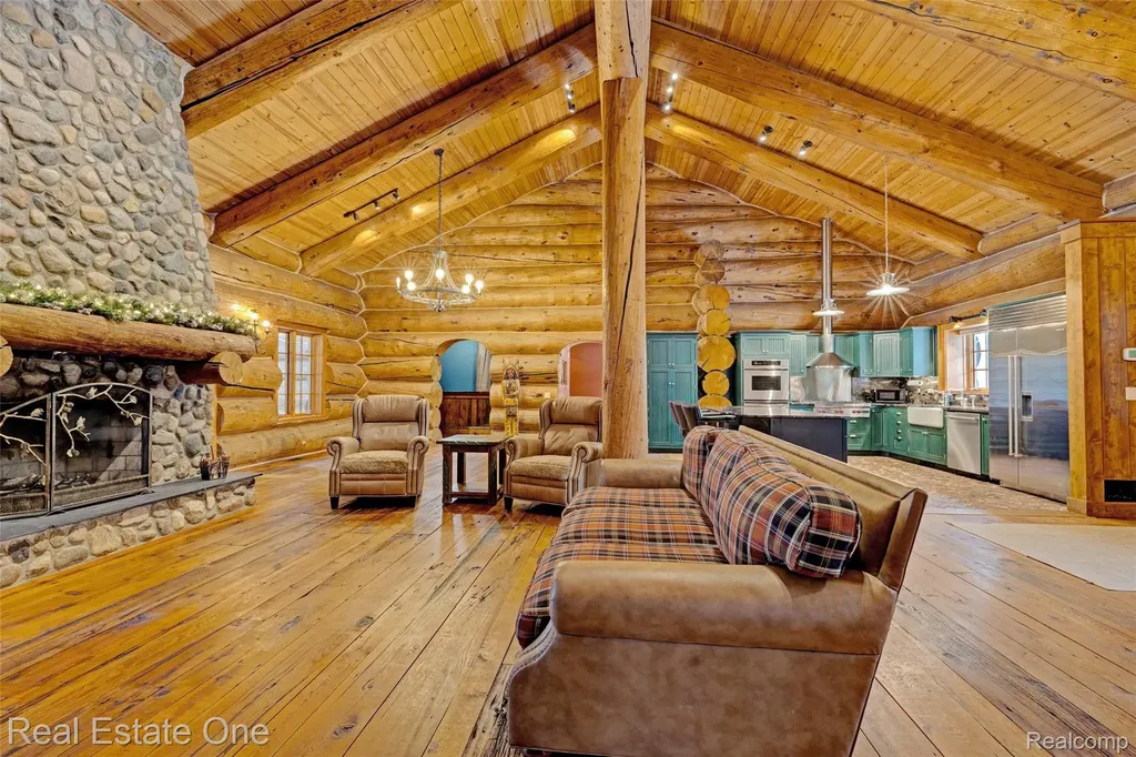 4340 Lahring Road Holly Township MI 48442